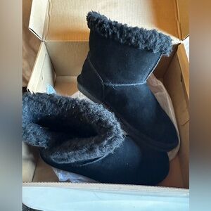 Black Bearpaw boots